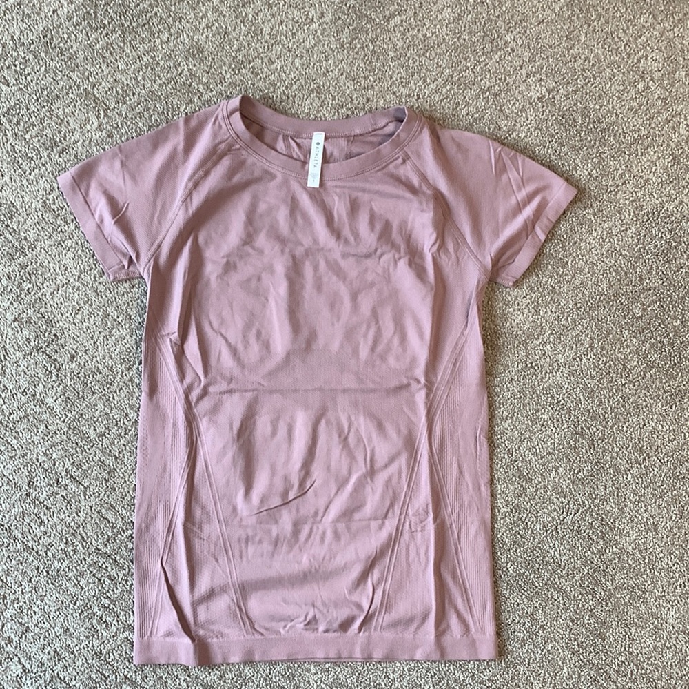 Athleta Momentum Tee Sz S NWOT